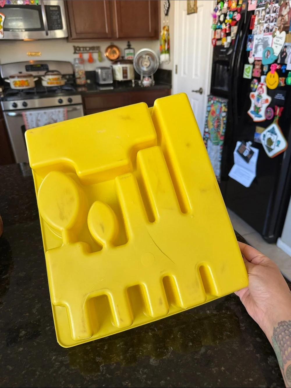 Vintage Yellow Rubbermaid Plastic Utensil Organizer